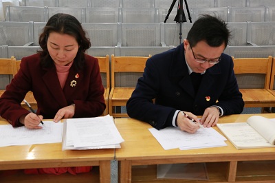 09對黨員進(jìn)行民主測評.JPG