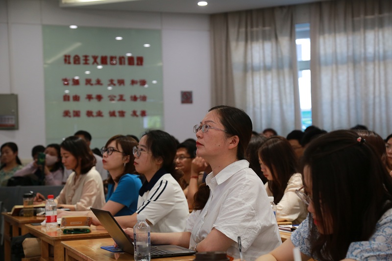 15.老師們聽課.JPG