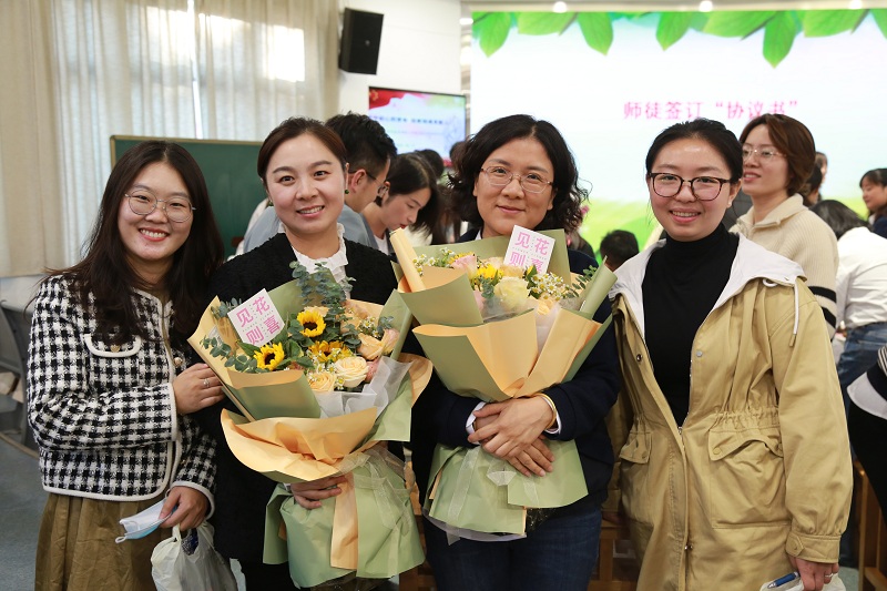 9.1 師徒小合影1.JPG