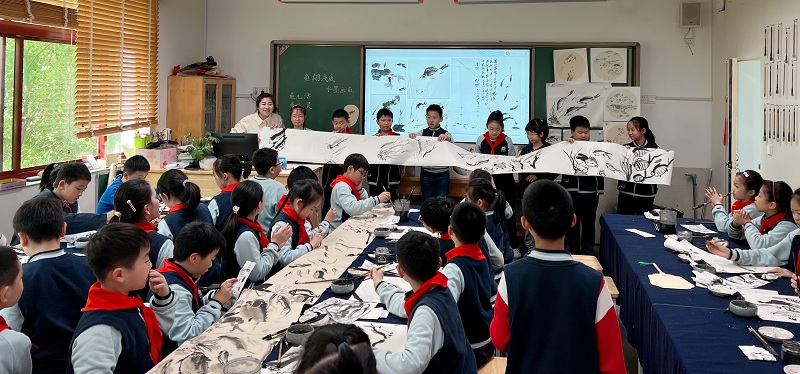 13.  美術(shù) 徐凡老師上課2.JPG