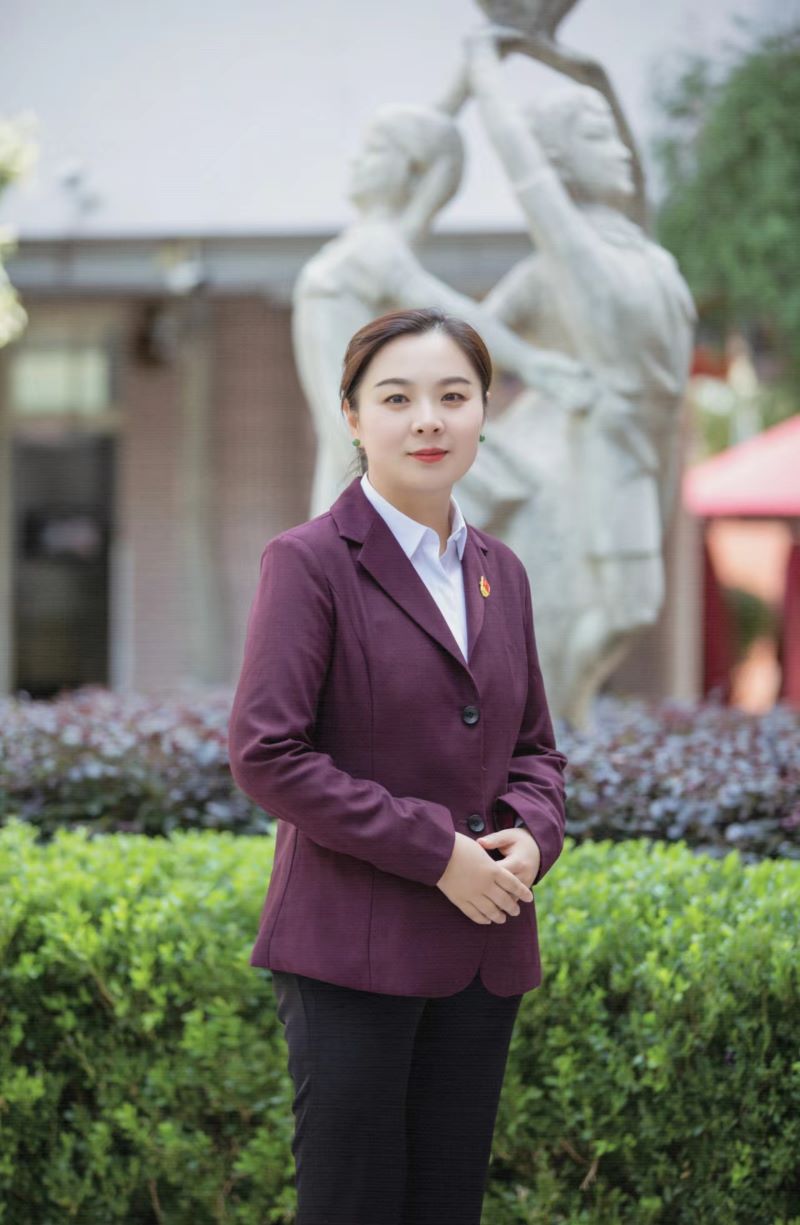 07嚴(yán)悅.jpg