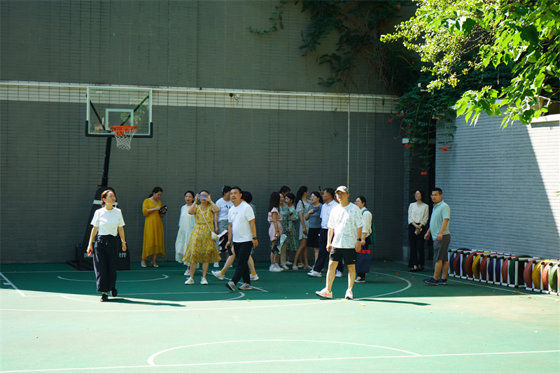 1.2 參觀校園.jpg